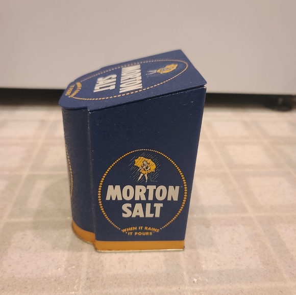 Morton Salt Vintage Reproduction Hinged Slanted Top Tin - Picture 4 of 8